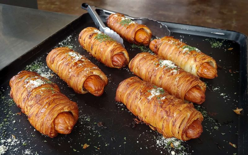 These Hot Dogs Come in Dreamy Gyro and Pepperoni Flavors