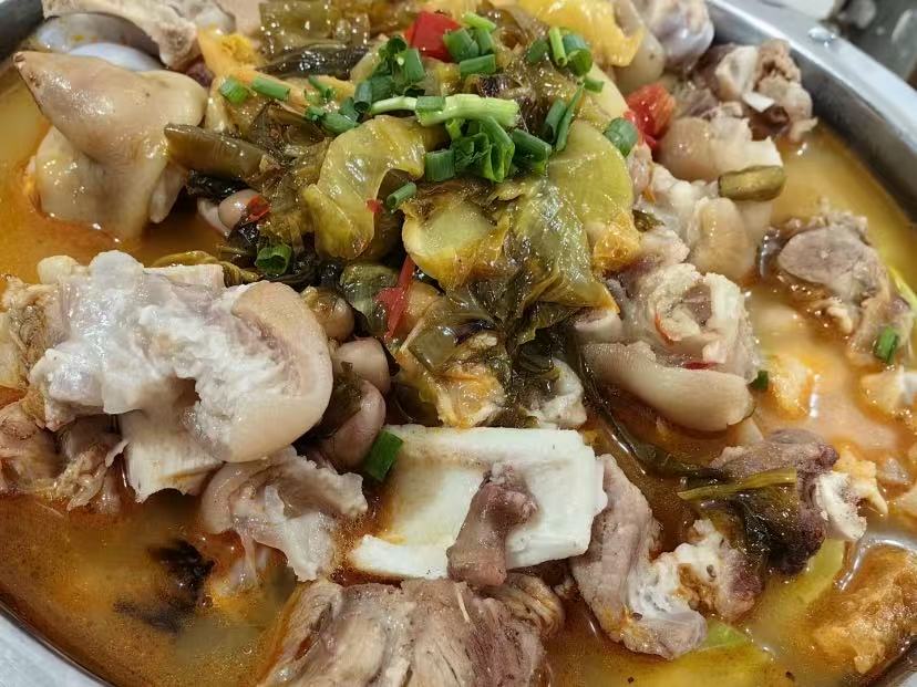 Sour Mustard Pork Trotters